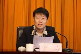 履新局长后，她在个人公众号撰文《请人民检阅》，承诺“不吃企业一顿饭”图片