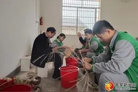 会昌：巧手制藤 传承非遗图片