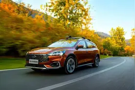 福克斯带来最强“瓦罐”，长安福特销量回暖却暗藏隐忧图片