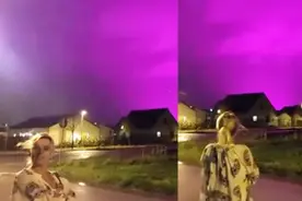 现场！小镇天空夜晚变成“诡异紫色” 原因曝光引发居民恐慌视频封面