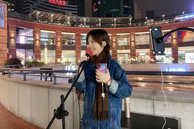 “打工人”的B面人生：背负KPI做另一个真实自己图片
