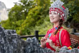 湖北景区微笑服务标准实施：嘴角微微上翘、牙齿微露图片