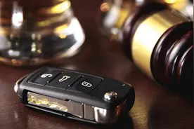 特斯拉保养被刮花，使用“代步车”反被诉高额违约金图片