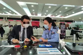 中山保时捷销售带客试车，时速飙至150公里，被吊销驾驶证图片
