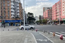 “石墩穿衣”事件后续：原来这是深圳一场的街头展览！精彩的展品还有这些图片