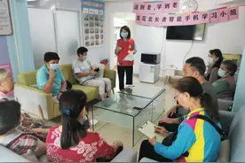 活到老，学到老！莲花北社区开展长者智能手机学习活动图片