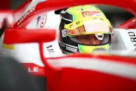 官宣！舒马赫明年“回归”F1，老车迷的青春能一起回来吗？图片