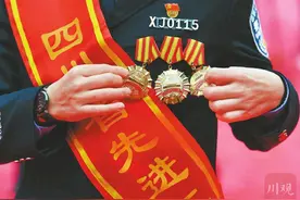 五年一评、十万里挑一，受表彰的“四川省劳动模范”这样选出图片