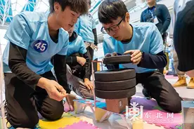 脑洞大开！哈工大学子用纸和线“造桥”图片