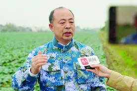 解甲归田，乡村振兴中再当“尖兵”图片