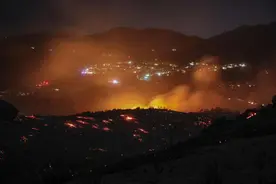 美国加州山火再起图片