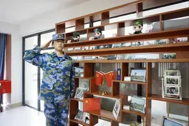 把“热血尖兵故事”讲给同学们听！20岁退伍大学生在博物馆上了堂思政课图片