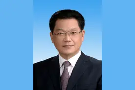 海南甘肃新省长同日上任！这位土家族省长7年7度履新图片