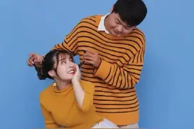 萌萌哒！重庆小情侣身高相差45厘米走红朋友圈图片