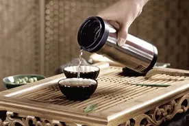 辟谣｜保温杯泡茶会中毒？来看看让保温杯“躺枪”的5个谣言图片