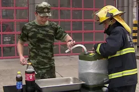 可乐能灭火？但不是所有火都能灭图片