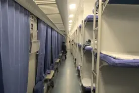 乘卧铺的时候，为啥晚上强制拉窗帘？原因并不简单图片