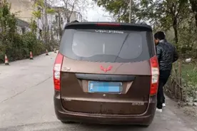 警惕！小区里出现这些人！已有人受骗图片
