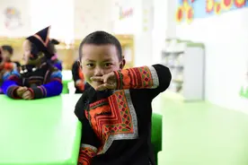 昭觉县洒拉地坡乡幼儿园辅导员：学好普通话彝族孩子们才有机会走出大山图片