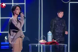 「夜读」毛不易《一荤一素》创作背景曝光，真相扎心：我爱的那个人，再也没有回应图片