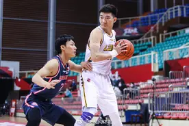 7人上双！广厦139-131力克广东图片