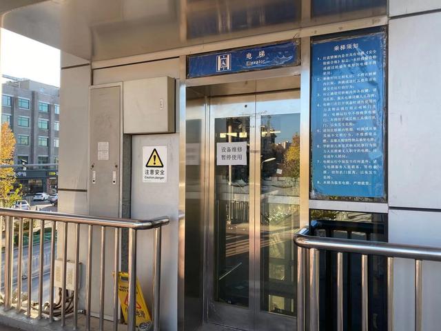 有扶梯还要爬楼梯？这几个地方电梯成了“僵尸梯”
