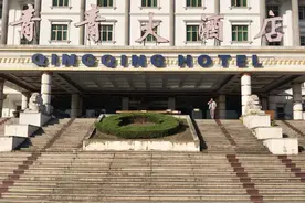 想要“逃离”的学生：他们为什么在废弃大酒店里的“职校”就读？图片