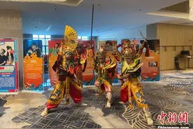 两岸非遗文化“云”交流图片