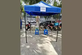 疫情下的深港跨境货车司机：每天15小时在车上图片