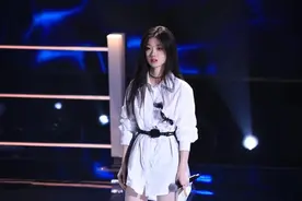 好声音冠军单依纯，火了！她才18岁！“最亮的星星，我已经看到”图片