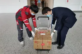不用再等！飞机行李快递到家服务来了，你会用吗？图片