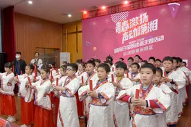 童心诵经典，书香伴成长——“邮政杯”2020湖南日报朗读者主题活动总决赛郴州赛区开赛图片