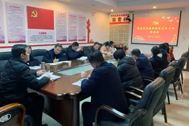 李星华主持召开全县村级集体经济发展推进会图片
