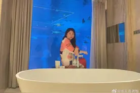 游客照！杨天真打卡《亲爱的热爱的》取景地图片