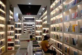 校园书店如何提高经营质量，扩大影响力？图片