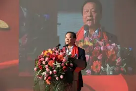 固始县高级中学第二届“迎驾教育基石工程奖”颁奖大会召开图片