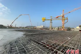 赣深高铁河源东站一天内相继完成两大重难点控制性工程图片