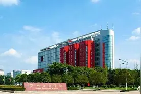 网传四川音乐学院已封校？校方回应：假的图片