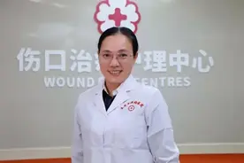 东莞首个由护士成长起来的公立医院院长——张艳红图片