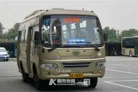 杭州坐公交有变化！1-8999路都可以刷月票和老年卡了 还有一批线路正在“改名换姓”图片