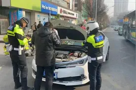 西宁交警成功查获一辆盗抢车图片