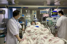 一天用21片卫生巾，她经期血流到“血崩”！怎么回事？图片