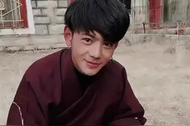 网红丁真回击网络暴力自述恶劣生活环境：多一种世界观就多一条呼吸的路图片