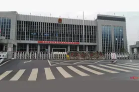 “老板男友”同时与4女子交往并借钱上百万，被控诈骗 庭审辩称只是借贷关系图片