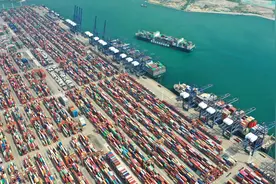 航运集装箱一箱难求，为何还有人不敢轻易接单？图片