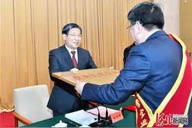 河北省民营经济发展大会在石家庄举行图片
