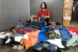 80后姑娘用二手衣搭配上千款时尚造型，50万件旧衣遇新主人图片