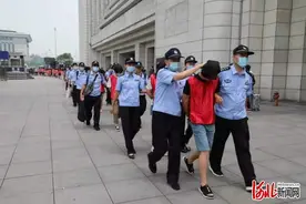 涉案金额近100亿元！河北保定警方破获特大跨境网络赌博案图片