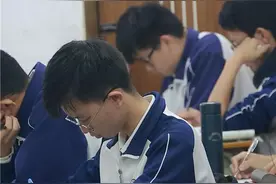 东莞中学高中生“学霸”熊巽的日常：向阳而生，全力以赴图片