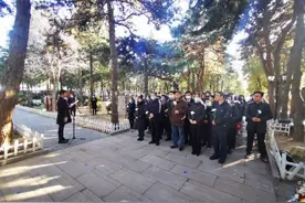 缅怀先烈，清华大学马院举行“一二·九”主题党团日活动图片